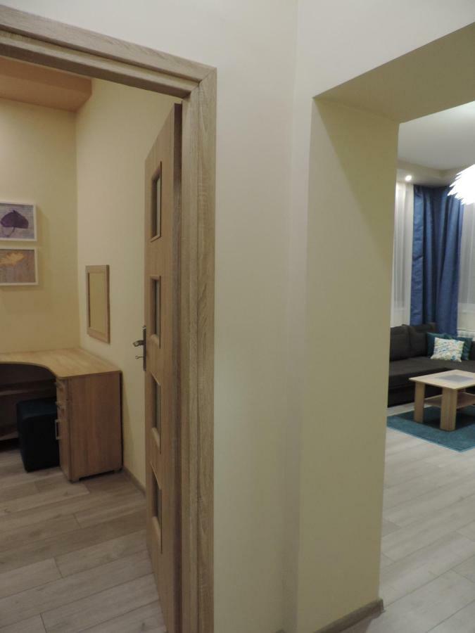 Apartament Blue Krosno Exterior foto